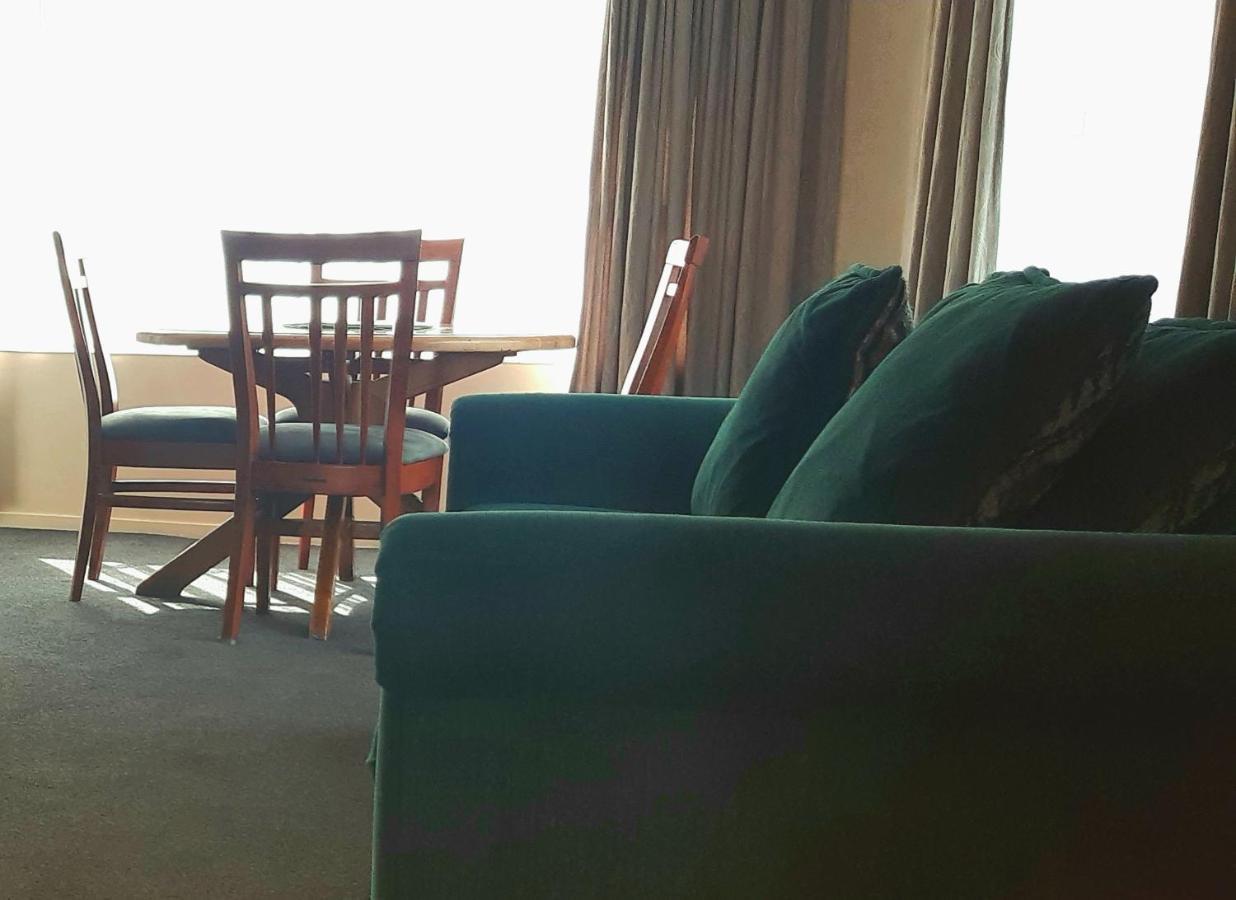 تيمارو Aaron Court Motel المظهر الخارجي الصورة